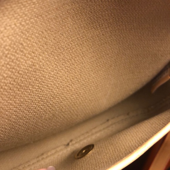 Dooney & Bourke NWOT wristlet - Picture 3 of 3